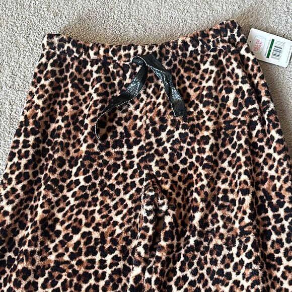 Pillow Talk Plush Leopard Pajama Pants! - Picture 4 of 14